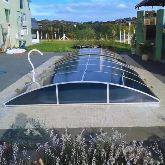 Cobertura Retrátil para Piscina em Bragança Paulista SP Cobertura Retrátil para Piscina em Bragança Paulista SP — Instalação em estacionamento