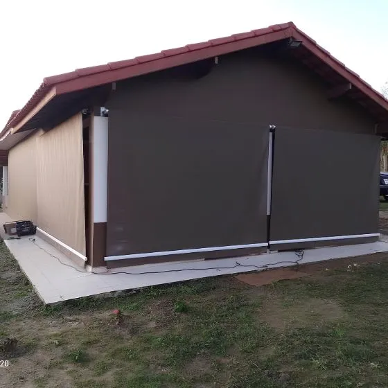 Toldo Cortina de Tela Screen em Bragança Paulista SP — Cobertura em área de piscina