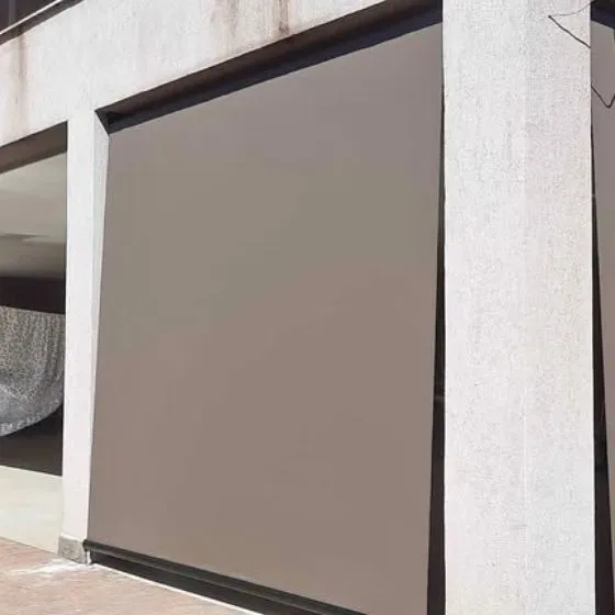 Toldo Cortina de Tela Screen em Bragança Paulista SP — Cobertura com estrutura metálica reforçada