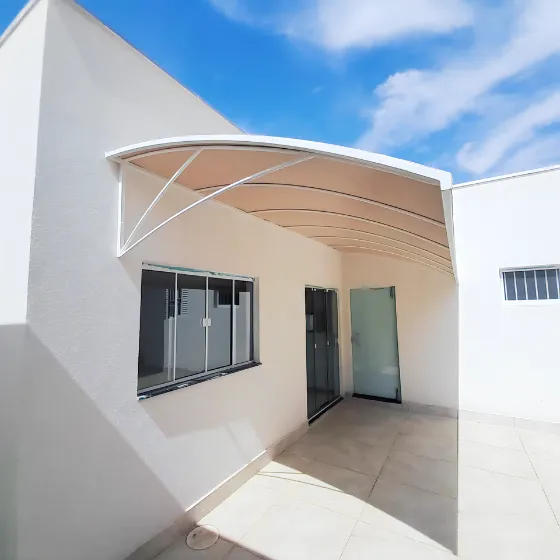 Toldo Fixo de Lona PVC em Bragança Paulista SP Toldo Fixo de Lona PVC em Bragança Paulista SP — Instalação em estacionamento