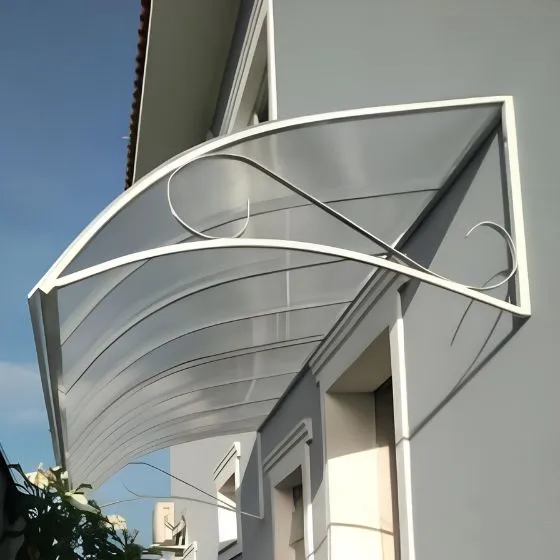 Toldo Policarbonato Alveolar em Campo Novo, Bragança Paulista SP Toldo Policarbonato Alveolar em Campo Novo, Bragança Paulista SP — Cobertura com estrutura metálica reforçada